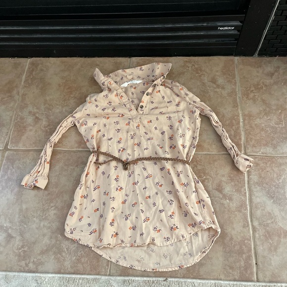 H&M Dressy Shirt - Picture 1 of 1